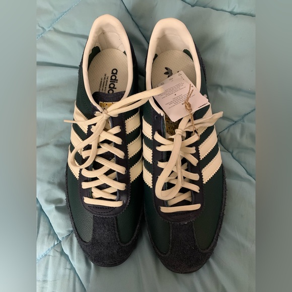 adidas Other - Adidas Forest Green and Cream Trainers SL72